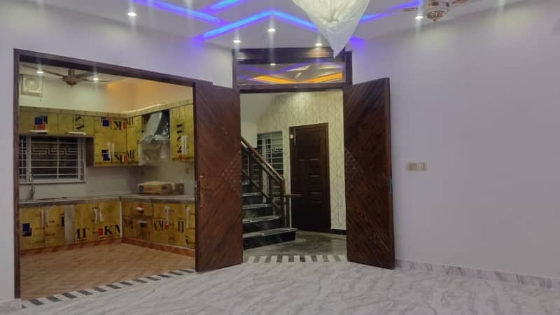 10 Marla Brand New Luxurious Upper Portion Lock Option Available For Rent In Tulip Block Bahria Town Lahore 16
