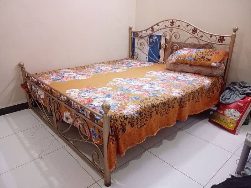 KING SIZE BED WITH MATTRESS 4
