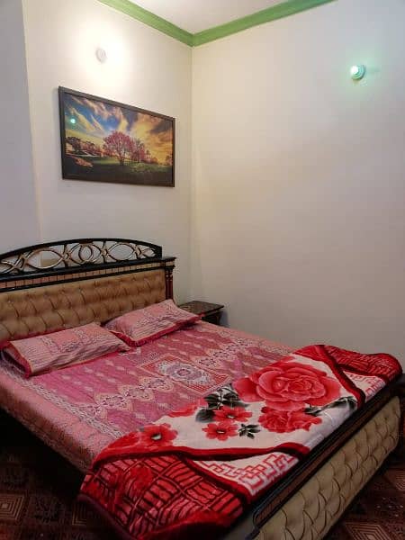 Room Available for Family & Couples 0
