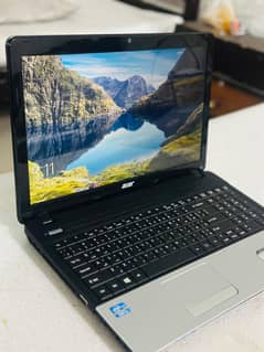 Laptop: Acer Aspire E1-571