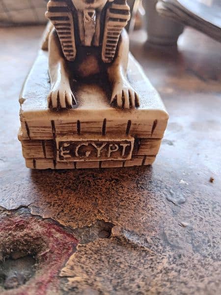 Egyptian ke pyramid antique Hai 200 Sal purane 1