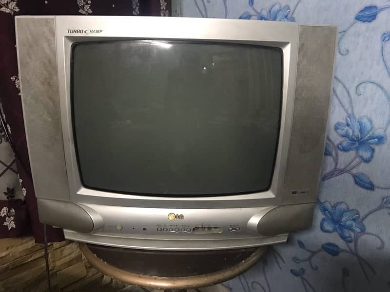 sony TV for sale in best condition 0