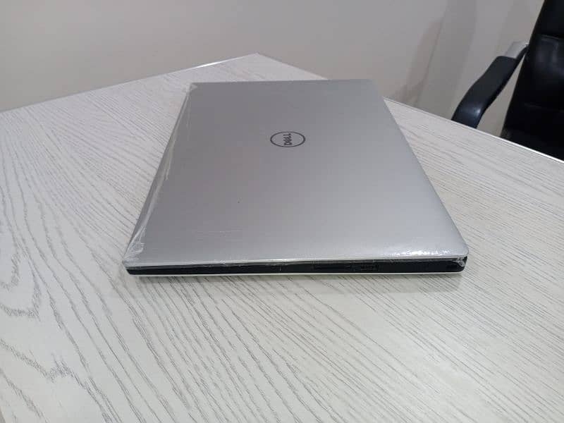 Dell xps 15 9550 core i7-6700HQ 15.6 inch 4k Touch Display 2gb Nvidia 7