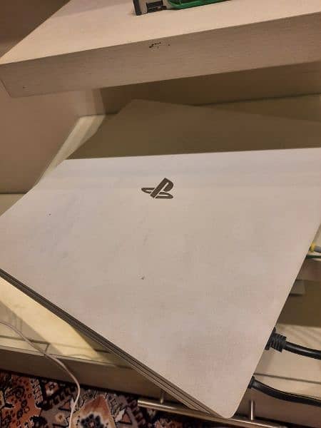 Ps4 Pro 500 Gb with one sdd card of 500 gb,Whatsapp:+92 303 3866676 0