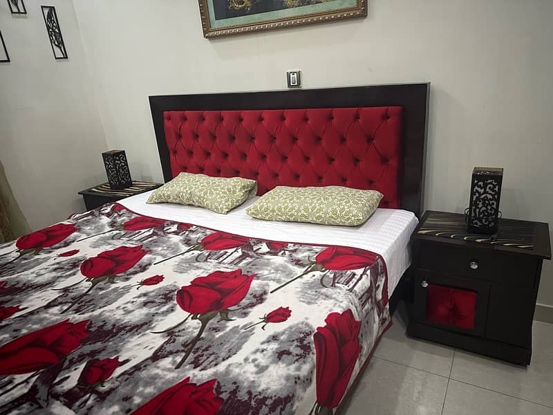 Double bed with side tables 1