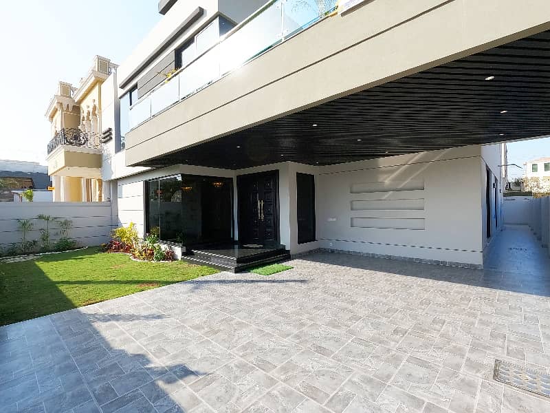 1 Kanal Facing Park House For Sale In J Block Of Valencia Lahore 6