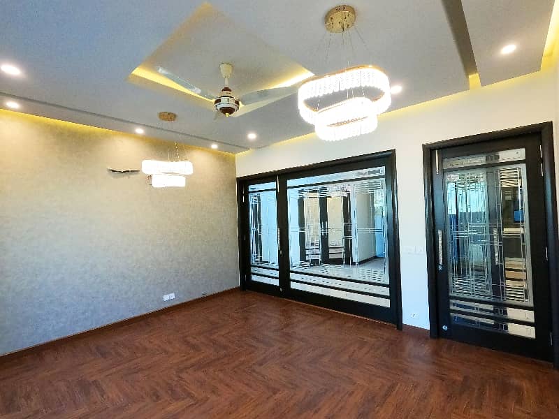 1 Kanal Facing Park House For Sale In J Block Of Valencia Lahore 14