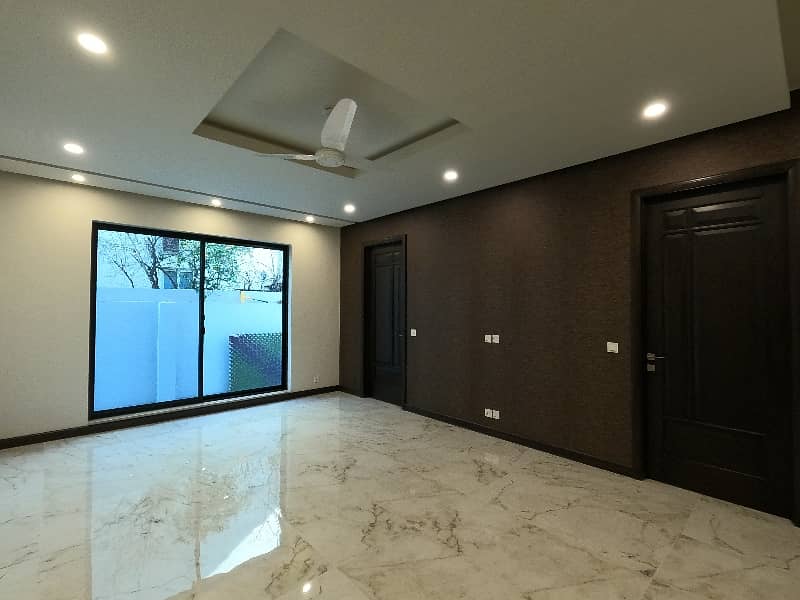 1 Kanal Facing Park House For Sale In J Block Of Valencia Lahore 20