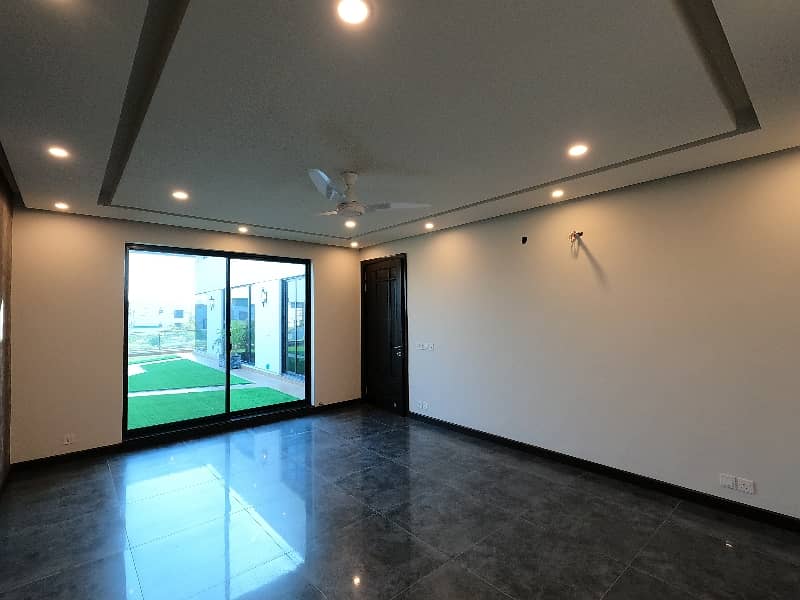 1 Kanal Facing Park House For Sale In J Block Of Valencia Lahore 36