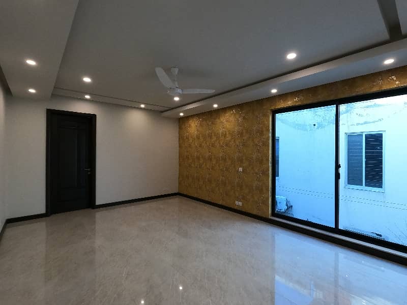 1 Kanal Facing Park House For Sale In J Block Of Valencia Lahore 38