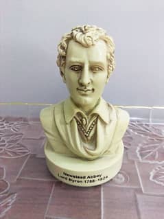 Bust of English poet Lord Byron