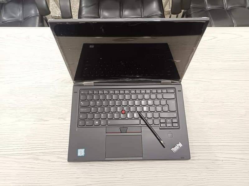 Lenovo Thinkpad x1 yoga core i7 6th gen 14 inch 1080P touch screen 360 1