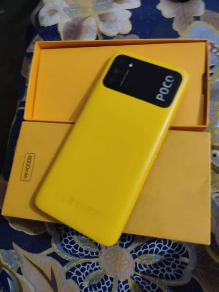POCO M3 6/128 6000mah battery box with charger all ok no open 2