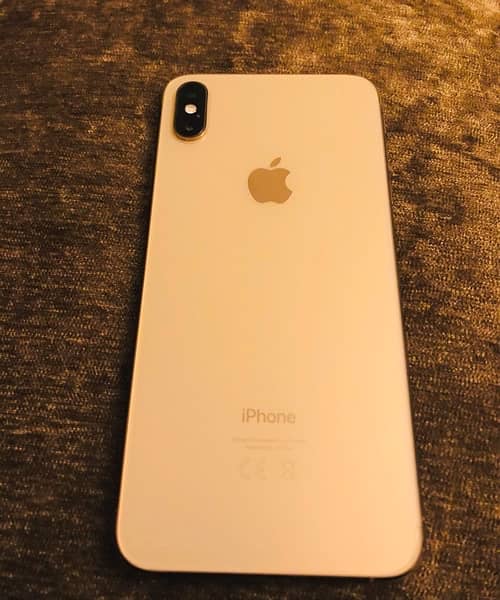 I PHONE XSMAX  GOLD COLOUR  256 GB PTA APPROVED 0