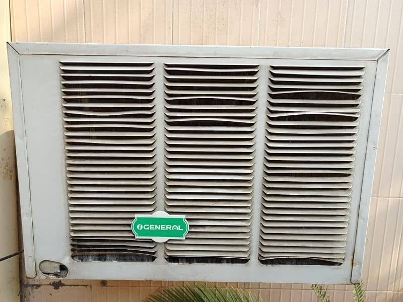 General 1.5 ton Window Ac 10 by 10 condition 4