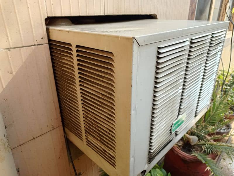 General 1.5 ton Window Ac 10 by 10 condition 8