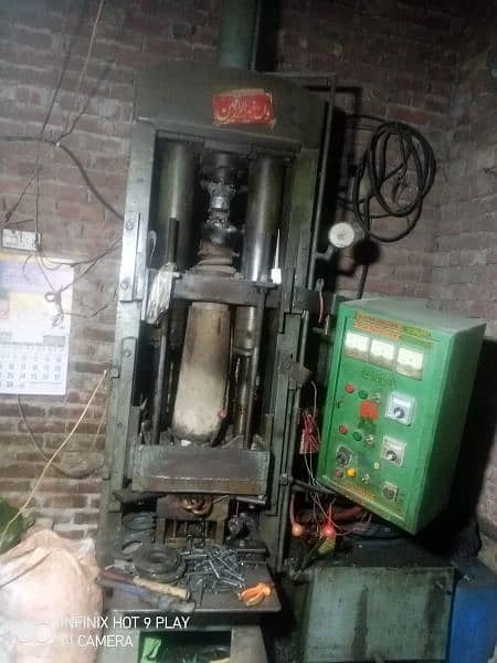 hydraulic press with Varma machine settup 0