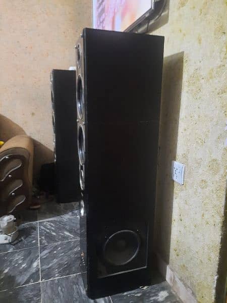 Audionic classsic 7 woofer high based home theater speaker 4