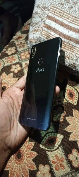 vivo y11i 10 by 10 no issue all ok urgent sale 2