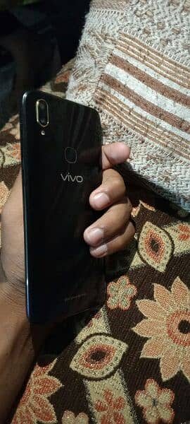 vivo y11i 10 by 10 no issue all ok urgent sale 4