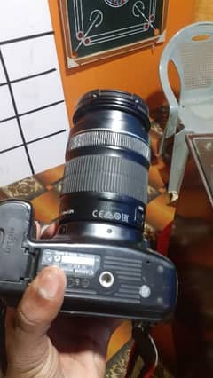 canan 60D dslr use 18.135 lans bacg. istand