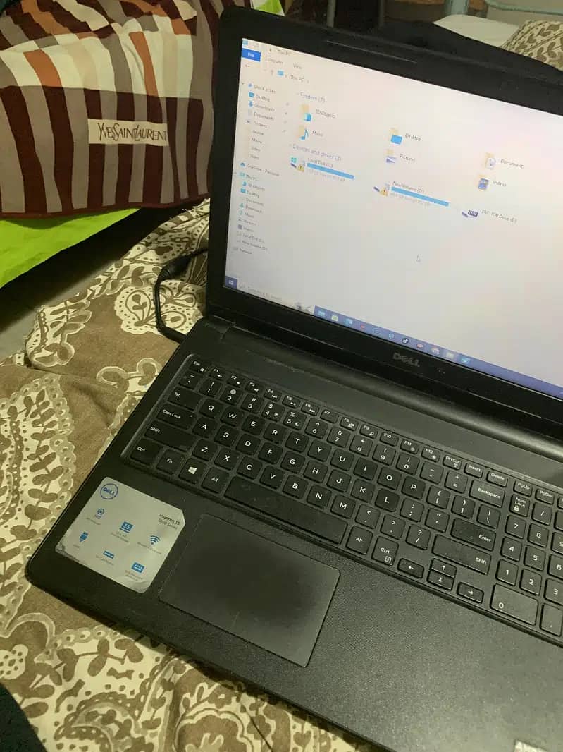 Dell inspiron 15 3000 series with box laptop gaming 8