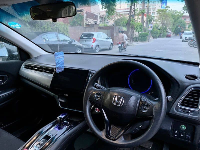Honda Vezel hybrid for urgent sale 5
