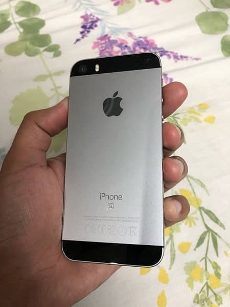 iPhone 5 SE 32GB 0