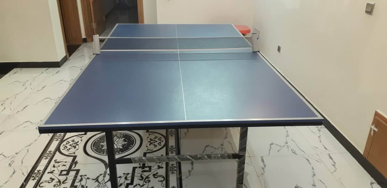 Excellent Condition Table Tennis with Rackets 1