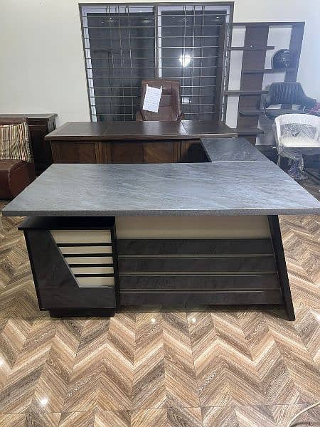 workstation / office table / executive Tables 18