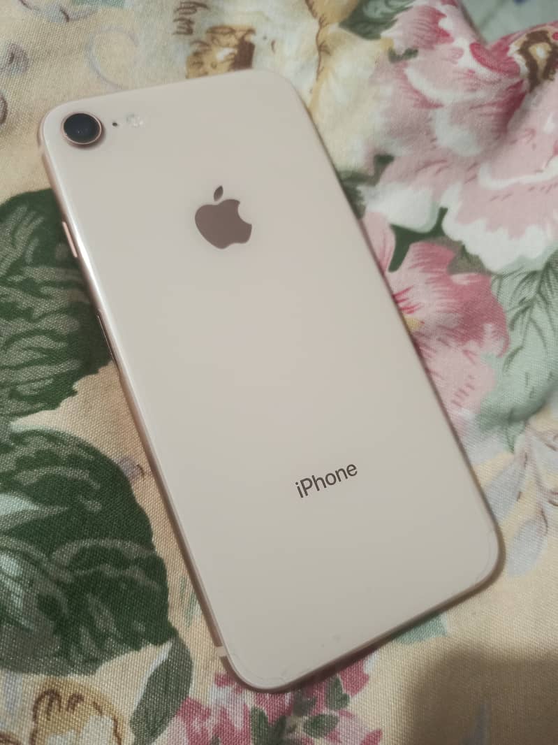 iphone 8 64gb gold mint condition 0