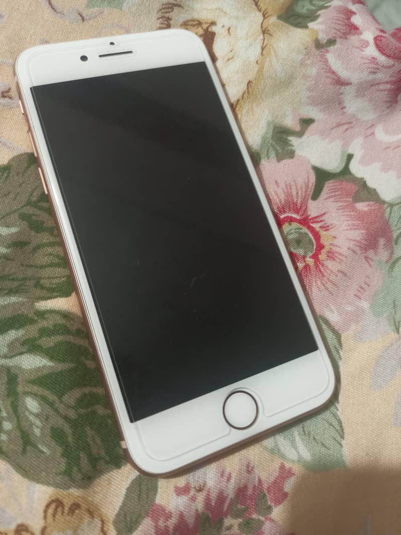 iphone 8 64gb gold mint condition 1