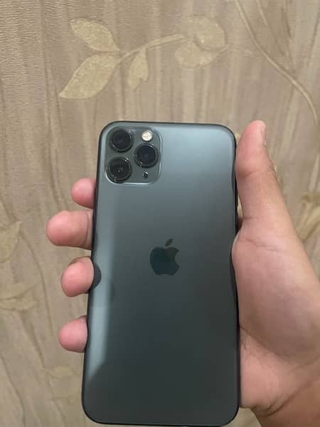 iphone 11pro 10/10 waterpack 2