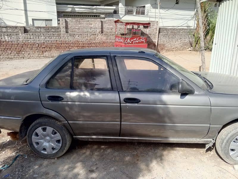 Nissan Sunny 1