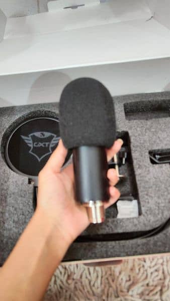 Trust GXT 252+ Emita Plus Streaming Microphone 9