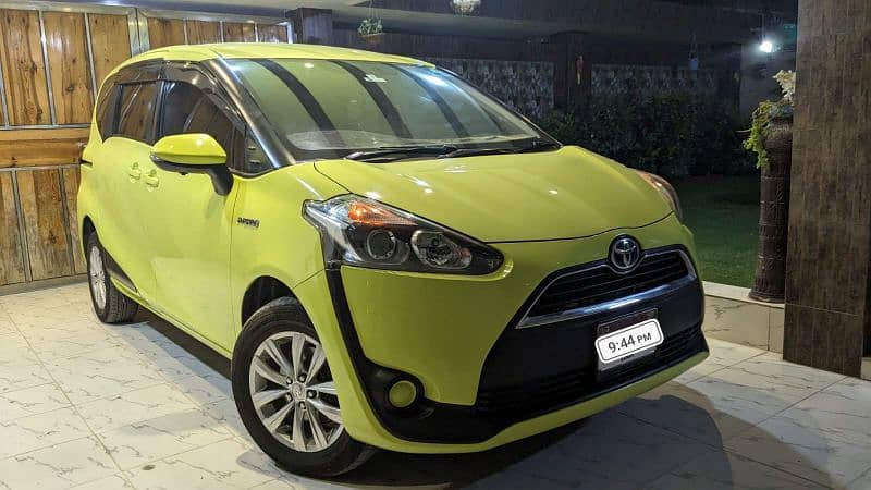 Toyota sienta Hybrid 2016/22 5