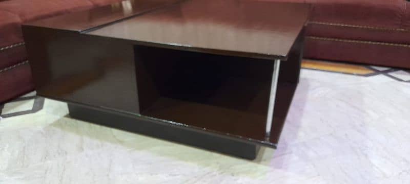 TV launch table 4 foot length and 4 foot width 6