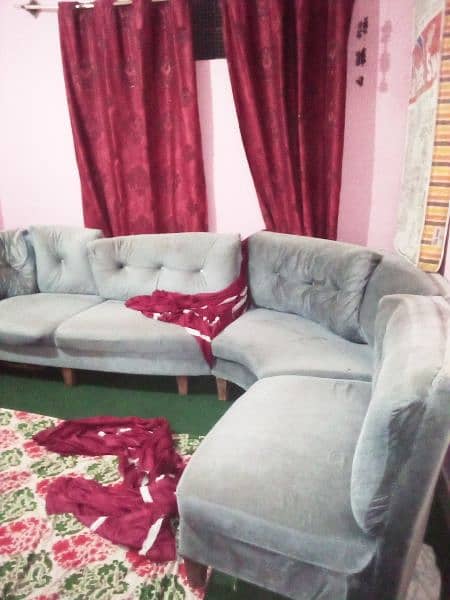 used soffa set color grey hai with cover bhi hai red 3