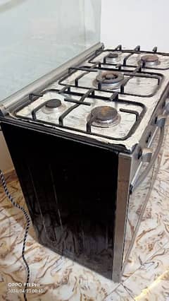 cooking range 7 month use only serious buyers contact me 03134916149