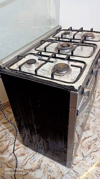 cooking range 7 month use only serious buyers contact me 03134916149 0