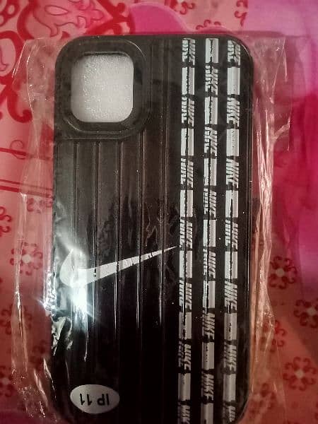 25 Covers For I phone 11 1