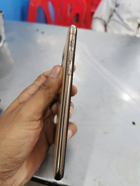 iPhone 11 pro max 256gb PTA aproved Exchange possible 6