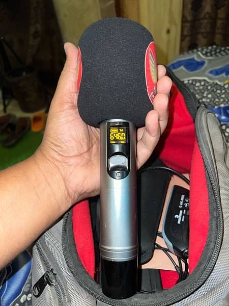 nikon camera and wireless mic 1