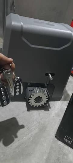 Auto Gate Opner with remote control and Mobile control
