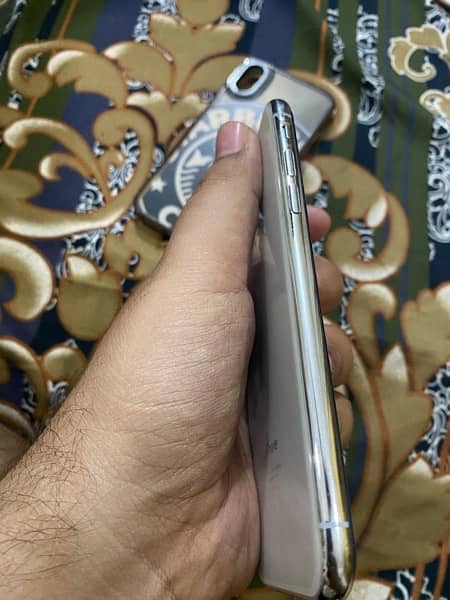 Iphone xs 512gb pta approved sealed 4