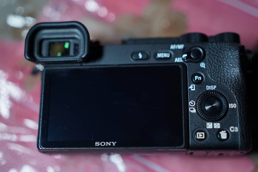 Sony camera 6500 with 30mm 1.4 for sale 6