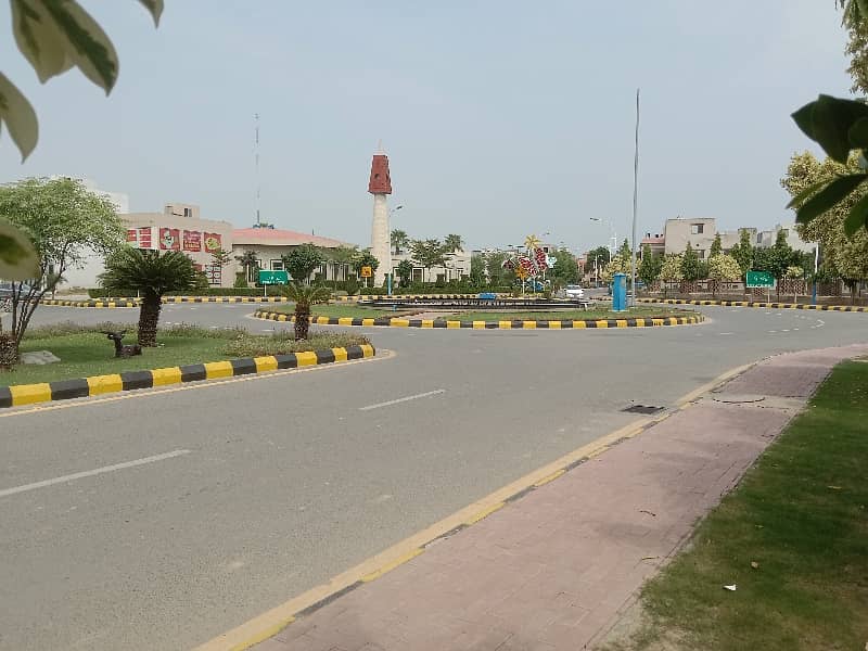 7 Marla Corner & Facing Park Is Available For Sale In Bahria Nasheman Ferozpur Road Hot Location Best For Living 8