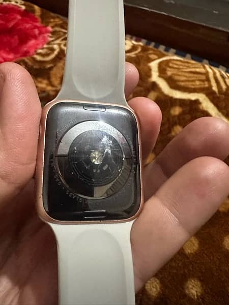 Appel Watch series 5 mm Good condition 4