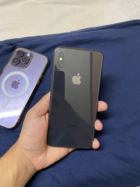Apple iPhone XS Max 64GB pta approved dual 17