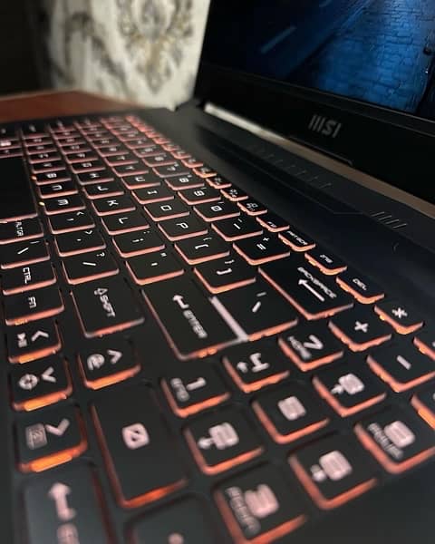 MSI katana i9 12th gen + RTX 3070 Ti Gaming Laptop 2